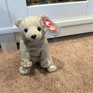 TY Beanie Baby Almond the Beige Bear
- Beige